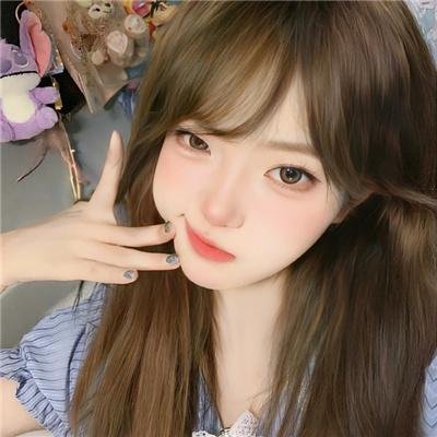 《潜藏敌影》封面