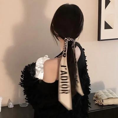 《雨中的女人》封面